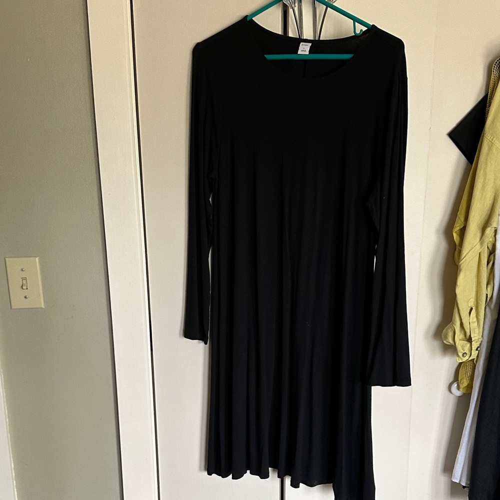 Old Navy Classic Black Long Sleeve Dress